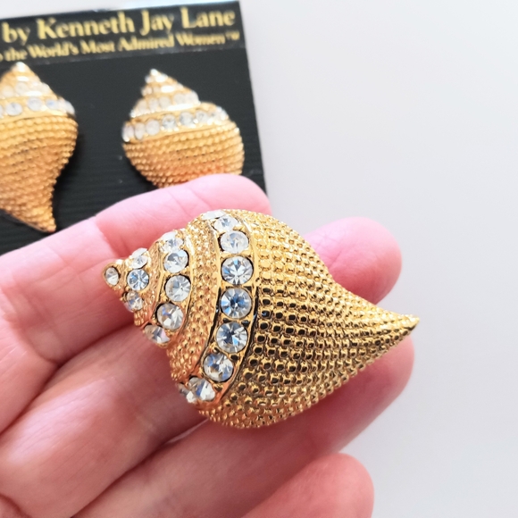 Kenneth Jay Lane Jewelry - Vintage KJL Kenneth Jay Lane Shell Brooch Earring Set